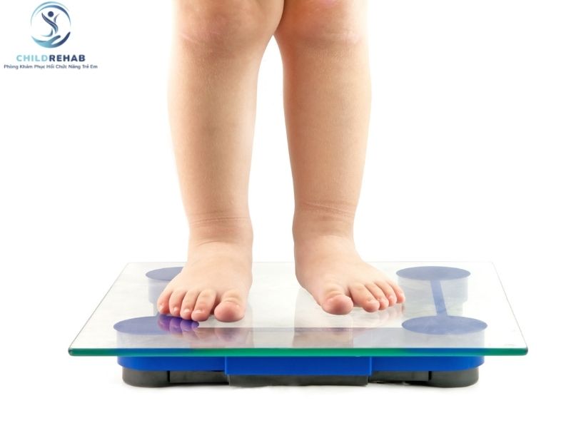 Trẻ Thừa Cân Có Dễ Bị Lệch Trục Chi Dưới Hơn Không? 2026 | ChildRehab