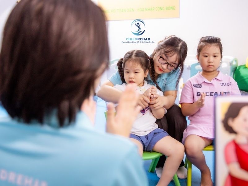Trẻ Nào CẦN Ngôn Ngữ Trị Liệu? Dấu Hiệu Nhận Biết 2026 | ChildRehab
