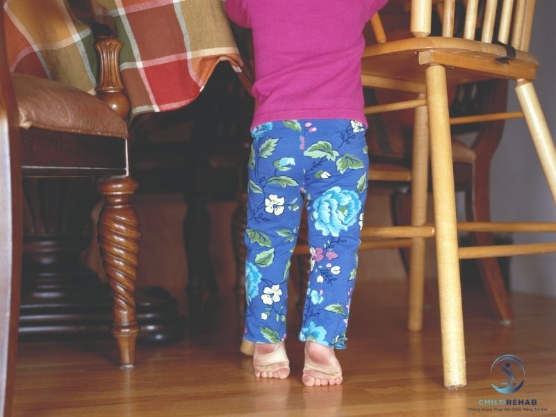 Trẻ Đi Bằng Mũi Chân Có Nguy Hiểm Không? Khi Nào Không Nên Chủ Quan 2026 | ChildRehab