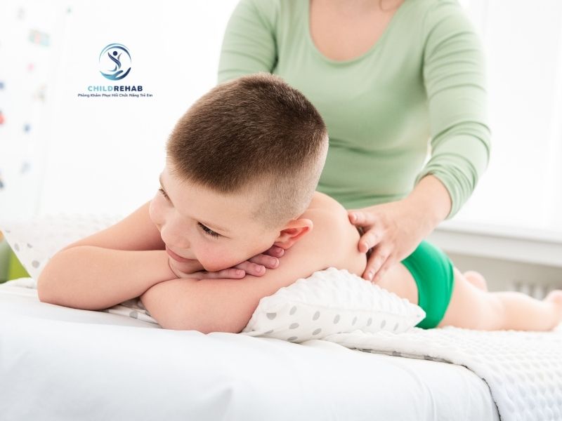 Cách Xoa Bóp Cho Trẻ Bị Vẹo Cổ Đúng Cách 2026 | ChildRehab