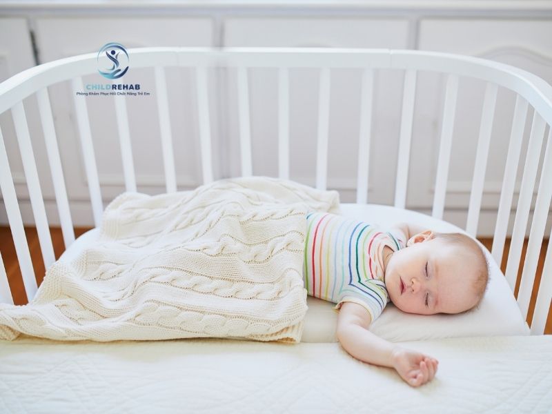 Có Nên Tự Tập Vẹo Cổ Cho Trẻ Tại Nhà Không? 2026 | ChildRehab