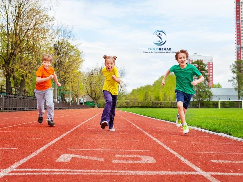 Chân Chữ X Ở Trẻ Có Ảnh Hưởng Đến Việc Đi Đứng Và Phát Triển Vận Động Không? 2026 | ChildRehab
