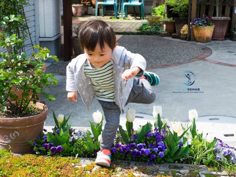 Chân Chữ X Ở Trẻ 2 Tuổi Có Tự Hết Không? 2026 | ChildRehab