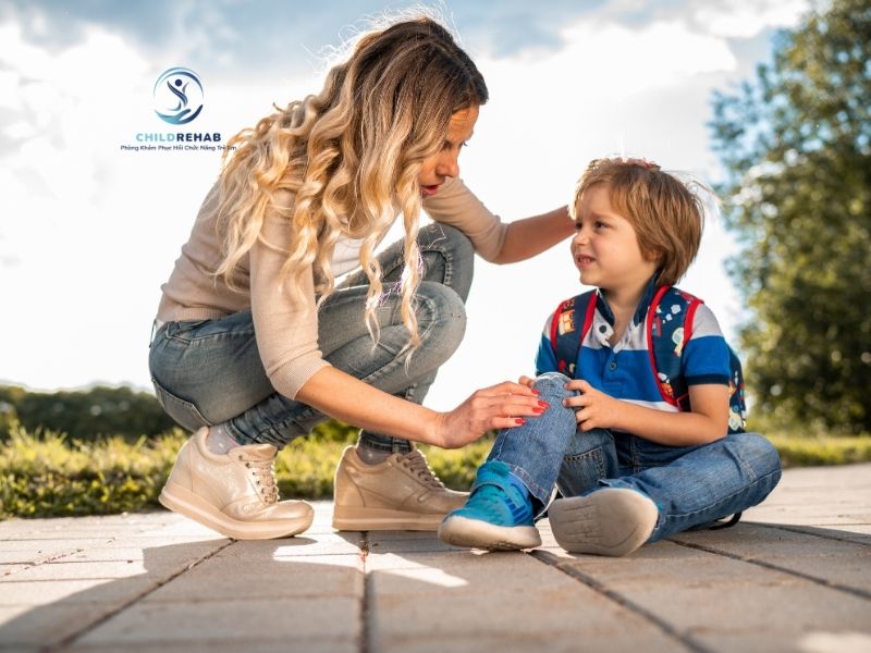 Cách Hỗ Trợ Trẻ Bị Chân Chữ X Tại Nhà Phụ Huynh Nên Biết 2026 | ChildRehab
