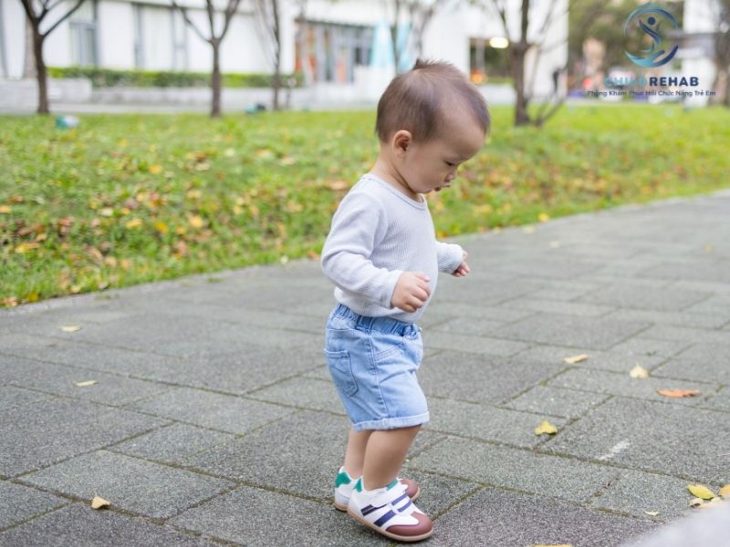 Trẻ Đi Bằng Mũi Chân Có Liên Quan Đến Thần Kinh Không? 2026 | ChildRehab