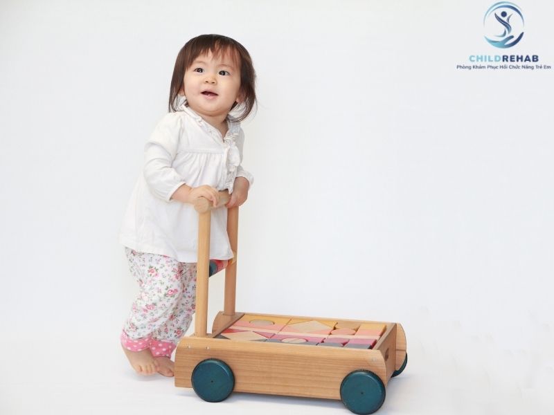 Trẻ 1 Tuổi Đi Bằng Mũi Chân Có Bình Thường Không? 2026 | ChildRehab
