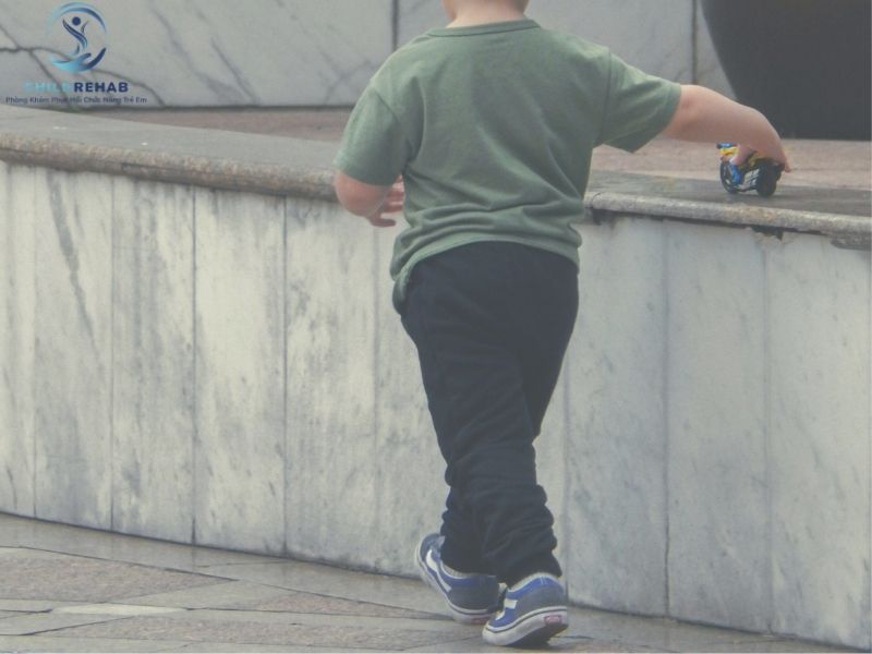Trẻ 5 Tuổi Vẫn Đi Bằng Mũi Chân Có Đáng Lo Không? 2026 | ChildRehab