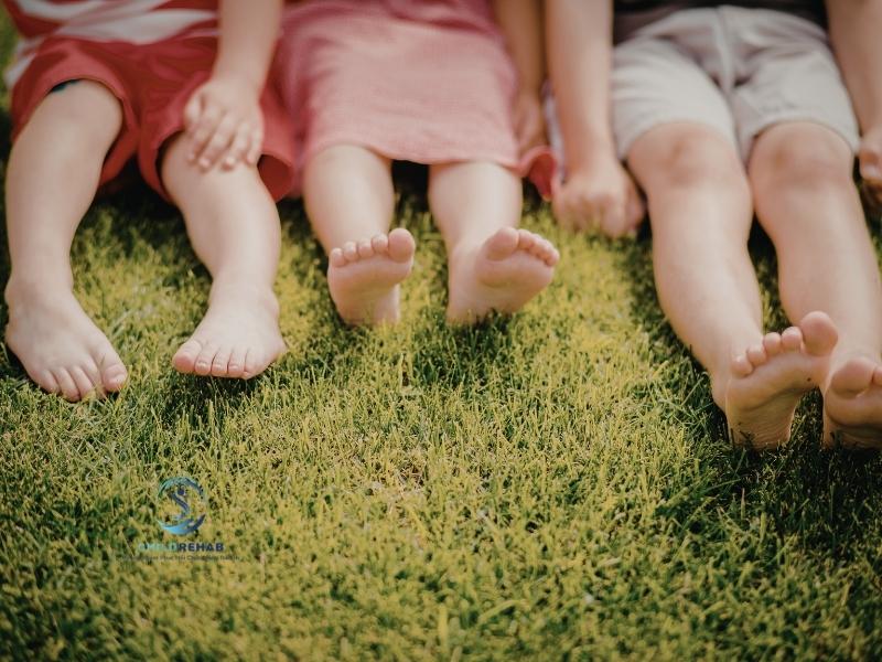 Chân Chữ O Ở Trẻ Là Gì? Dấu Hiệu Nhận Biết Và Khi Nào Cần Can Thiệp 2026 | ChildRehab
