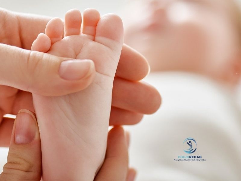 Nguyên Nhân Chân Chữ O Ở Trẻ Là Gì? Những Yếu Tố Phụ Huynh Nên Biết 2026 | ChildRehab