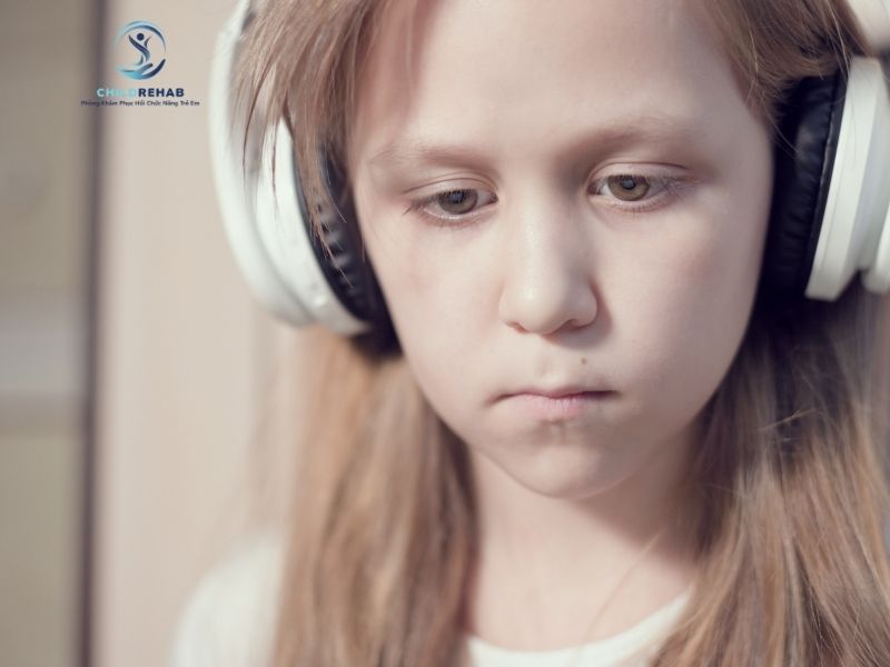 Trẻ Nhạy Cảm Âm Thanh Có Phải Rối Loạn Cảm Giác Không? 2026 | ChildRehab