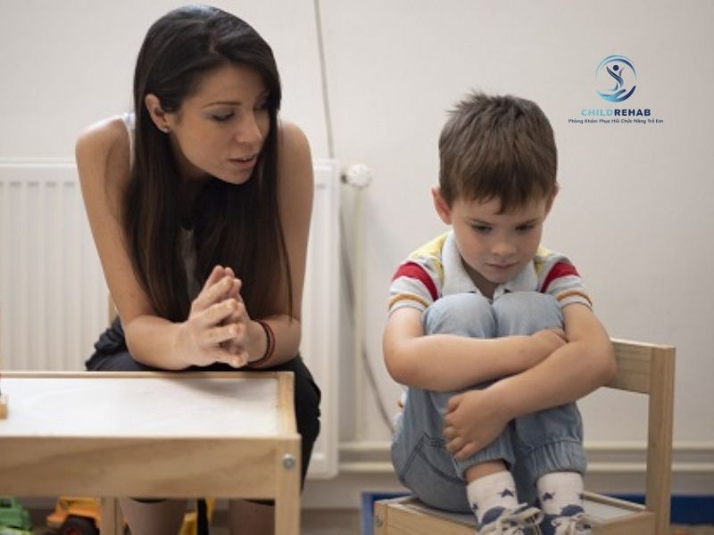 Trẻ Phản Ứng Chậm Có Sao Không? 2026 | ChildRehab