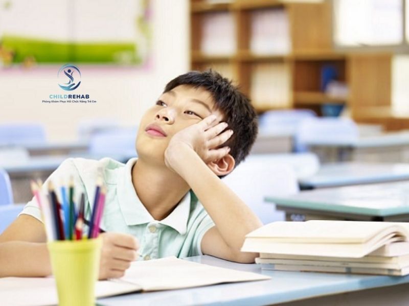 Trẻ Không Muốn Đi Học Phải Làm Sao? 2026 | ChildRehab