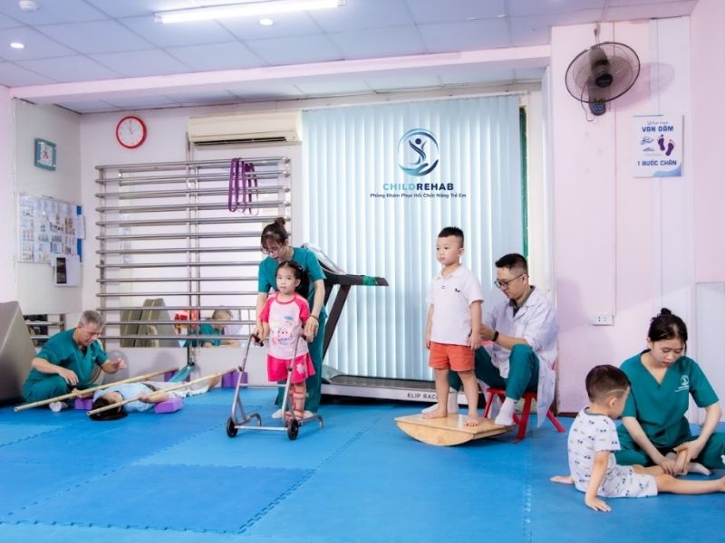 Khi Tôi Quyết Định Đưa Con Đi Can Thiệp: Góc Nhìn Thực Tế 2026 | ChildRehab