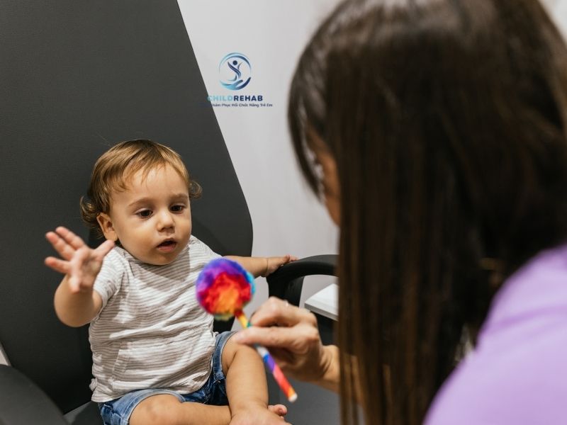 Hiểu Sai Về Can Thiệp Sớm Khiến Nhiều Trẻ Mất “Thời Điểm Vàng” 2026 | ChildRehab