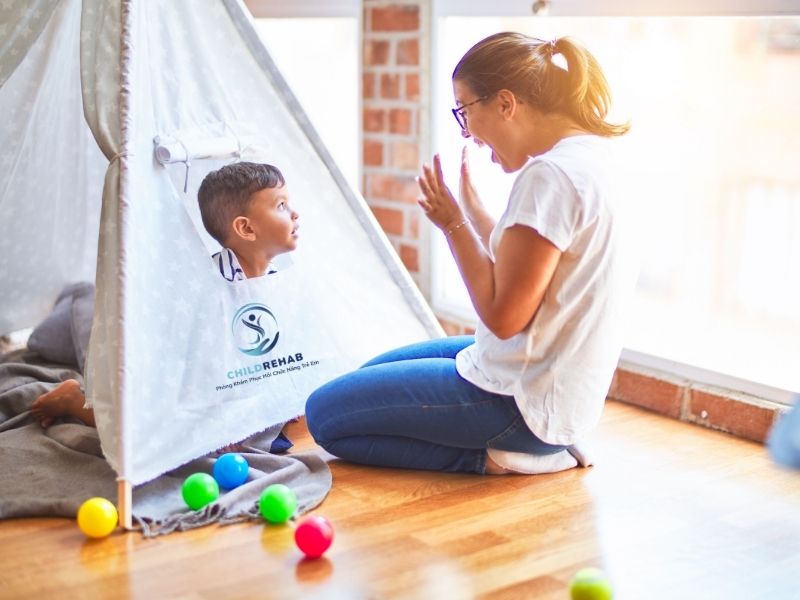 Tự Can Thiệp Tại Nhà Không Đúng Cách – Nguy Cơ Phụ Huynh Ít Biết 2026 | ChildRehab