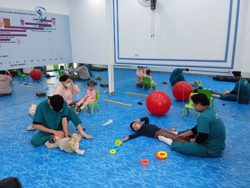 Đội Ngũ ChildRehab Nam Định Ninh Bình Làm Việc Với Trẻ Như Thế Nào?