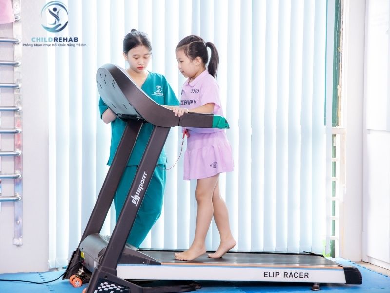 Hoạt Động Can Thiệp Vận Động Cho Trẻ Tại ChildRehab 2026