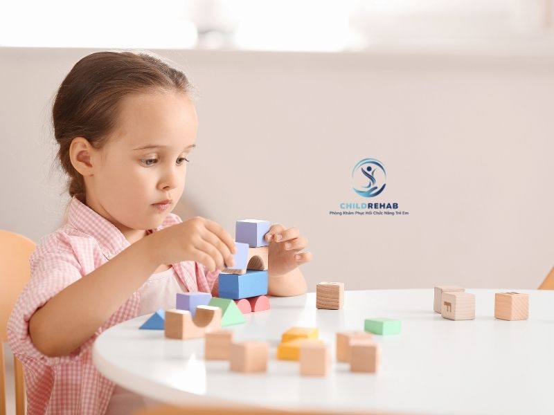 Trẻ Đặc Biệt Cần Những Kỹ Năng Gì Trước Khi Đi Học? 2026 | ChildRehab
