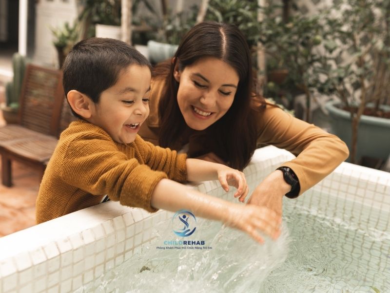 Vai Trò Của Gia Đình Trong Quá Trình Học Hòa Nhập Của Trẻ 2026 | ChildRehab