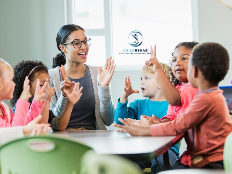 Áp Lực Của Phụ Huynh Khi Có Con Đi Học Hòa Nhập 2026 | ChildRehab
