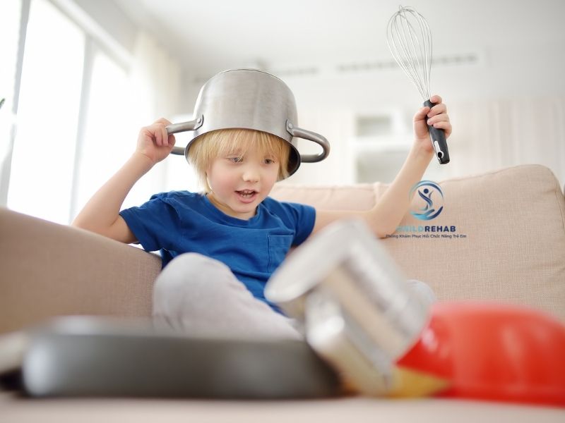 Trẻ Tăng Động Giảm Chú Ý Có Khó Hòa Nhập Ở Trường Không? 2026 | ChildRehab
