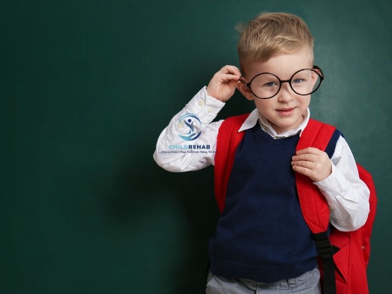 Vì Sao Nhiều Trẻ Đặc Biệt Áp Lực Khi Bắt Đầu Tiểu Học? 2026 | ChildRehab