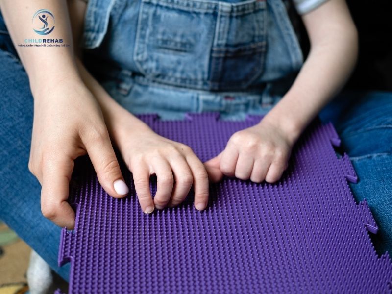 Thời gian cải thiện phụ thuộc vào mức độ rối loạn cảm giác.