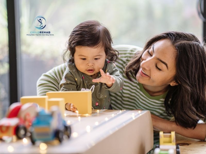 Khi nghi ngờ con chậm phát triển, nhiều phụ huynh rất hoang mang.