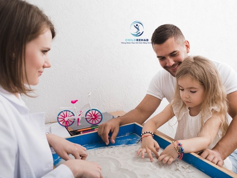 Thông tin chi phí trị liệu vận động và các yếu tố ảnh hưởng đến lộ trình can thiệp.