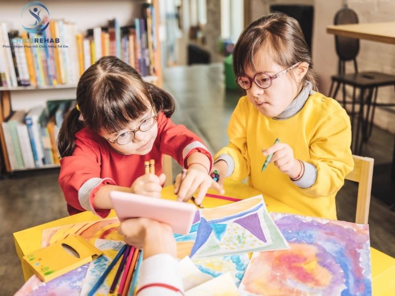 ChildRehab đồng hành cùng trẻ từ đánh giá đến hòa nhập như thế nào?
