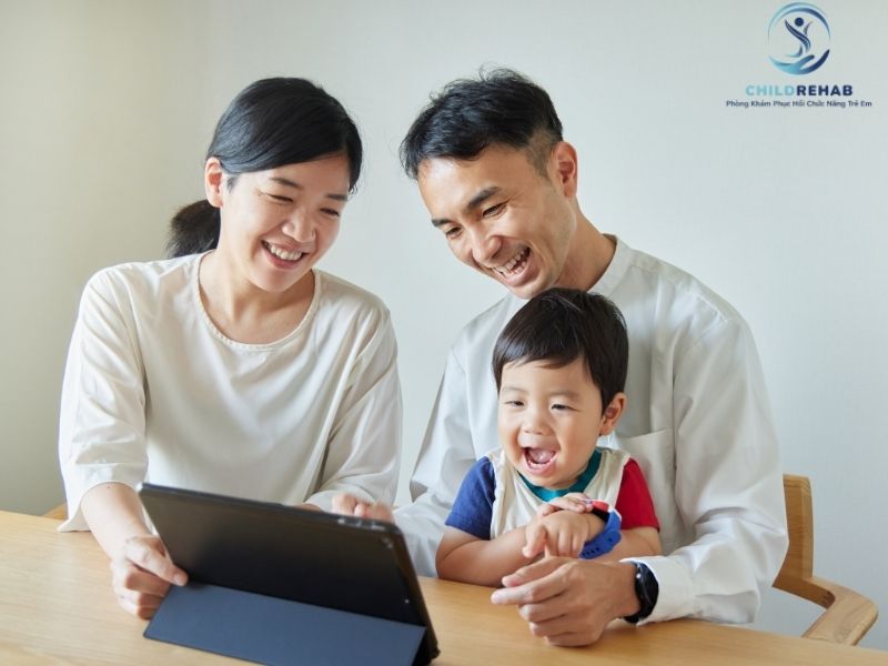 Phụ huynh Nam Định có nên cho trẻ đi can thiệp sớm? Những điều cần cân nhắc để tránh trì hoãn.
