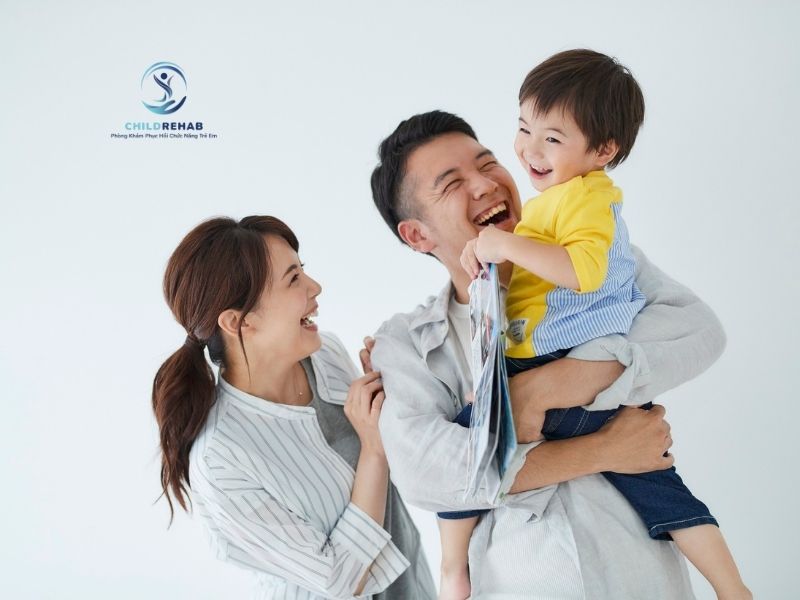 Hành trình cùng con sẽ nhẹ nhàng hơn khi cha mẹ có sự đồng hành đúng và phù hợp.