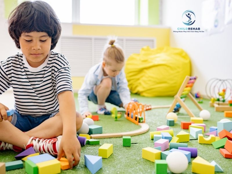 Hướng dẫn xây dựng môi trường giúp trẻ tự điều hòa cảm giác.