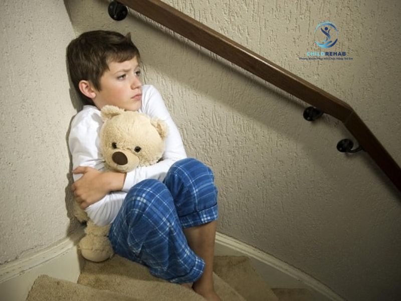 Các quan niệm sai khiến phụ huynh bỏ qua dấu hiệu rối loạn xử lý cảm giác.