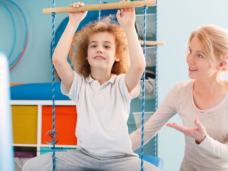 Giải thích hòa nhập cảm giác là gì, cách não bộ xử lý thông tin cảm giác và vì sao trẻ cần trị liệu này