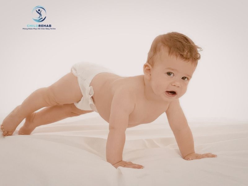 Khi nào trẻ cần được đánh giá vận động sớm? Bài viết giúp phụ huynh nhận biết thời điểm nên đưa trẻ đi kiểm tra để không bỏ lỡ cơ hội hỗ trợ quan trọng.