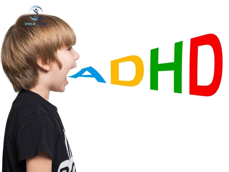 Hỗ trợ trẻ ADHD cải thiện giao tiếp và khả năng diễn đạt.