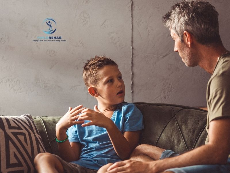 Sự khác biệt quan điểm trong gia đình khi trẻ có dấu hiệu chậm phát triển.