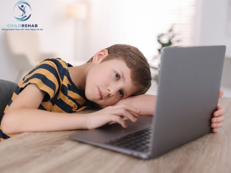 Đai chỉnh tư thế có thực sự phù hợp với mọi trẻ bị sai tư thế không?