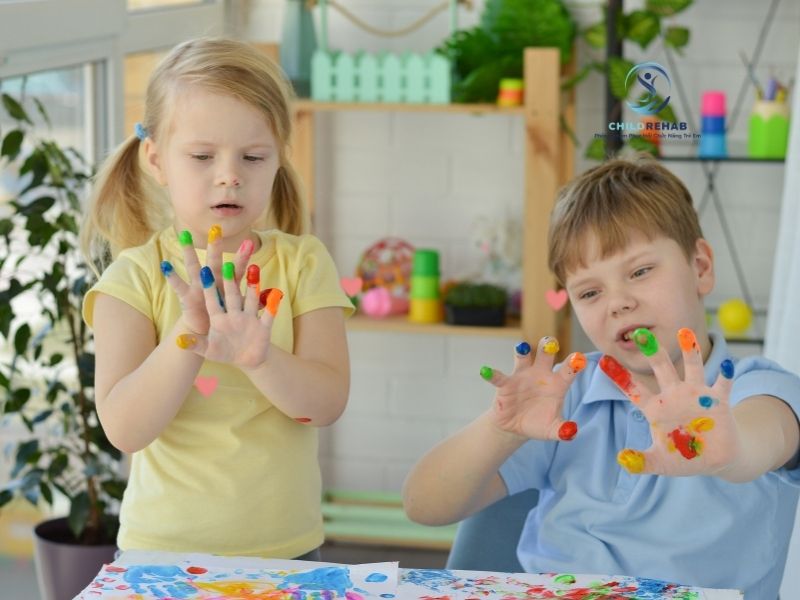 Vai trò của trị liệu cảm giác trong hỗ trợ trẻ tự kỷ, ADHD và rối loạn cảm giác.