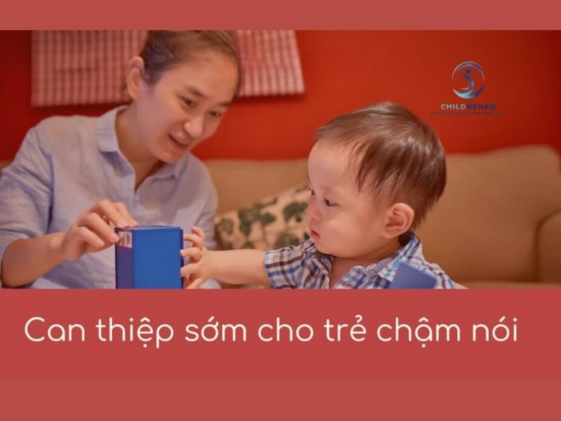 tre-cham-noi-co-can-can-thiep-som-khong