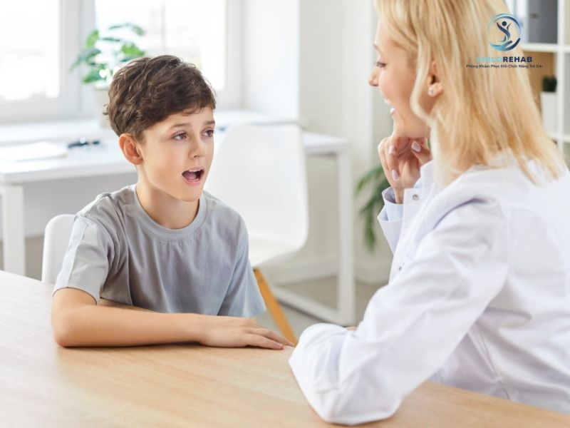 Khả năng hiểu ngôn ngữ yếu có thể là dấu hiệu rối loạn tiếp nhận ngôn ngữ.