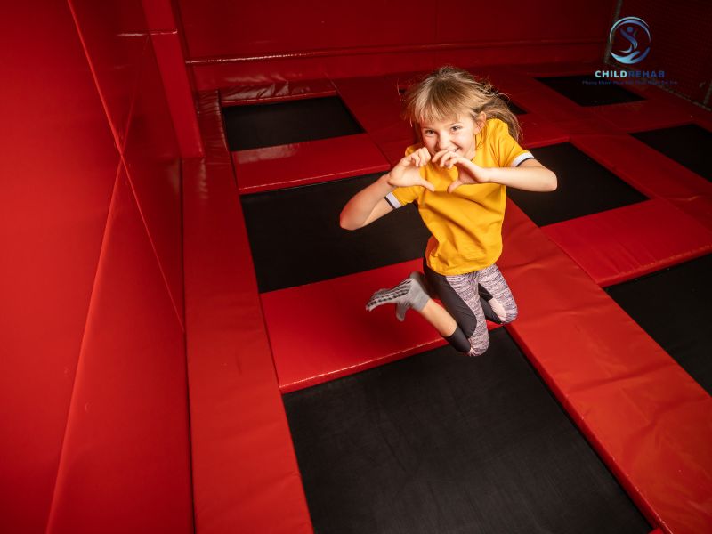 Phân biệt nhu cầu vận động cao và rối loạn xử lý cảm giác.