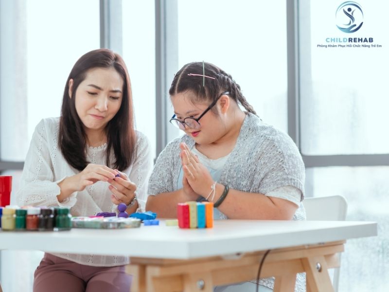 Trẻ tự kỷ có thể cải thiện nếu được hỗ trợ sớm không?