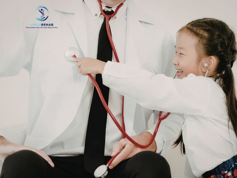 Gợi ý trò chơi giúp trẻ tăng khả năng hợp tác và giao tiếp với bạn bè.