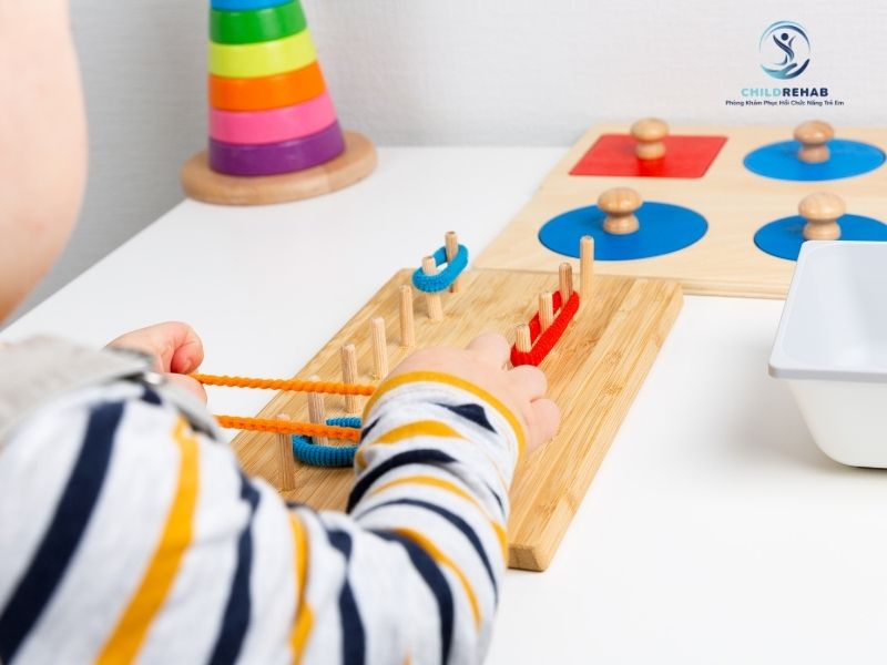 Gợi ý trò chơi giúp trẻ tăng vốn từ và khả năng giao tiếp tự nhiên.